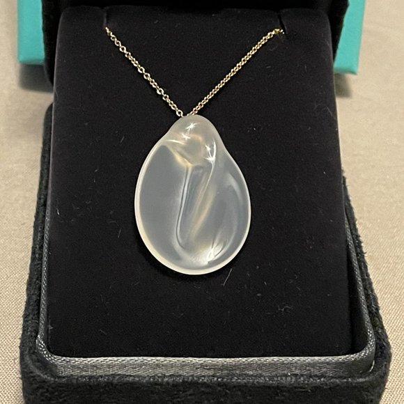 Rare TIFFANY & CO. x Elsa Peretti Chalcedony Madonna Pendant 18k Necklace - Picture 3 of 12
